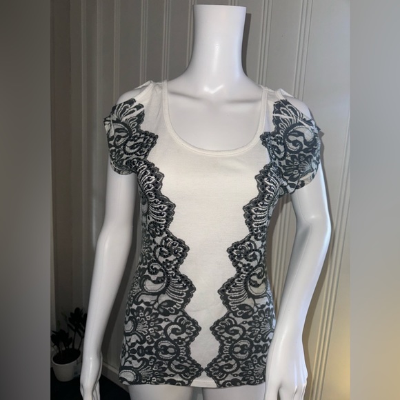 Lace Style Top - Picture 2 of 6